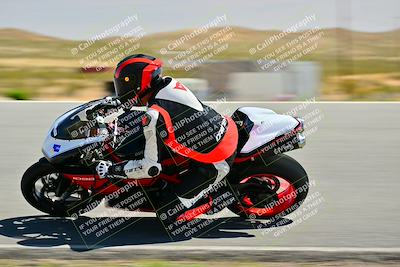 media/Apr-13-2025-TrackXperience (Sun) [[fb1ef998a6]]/Level 2 (Intermediate)/Turn 8 (Session 3)/